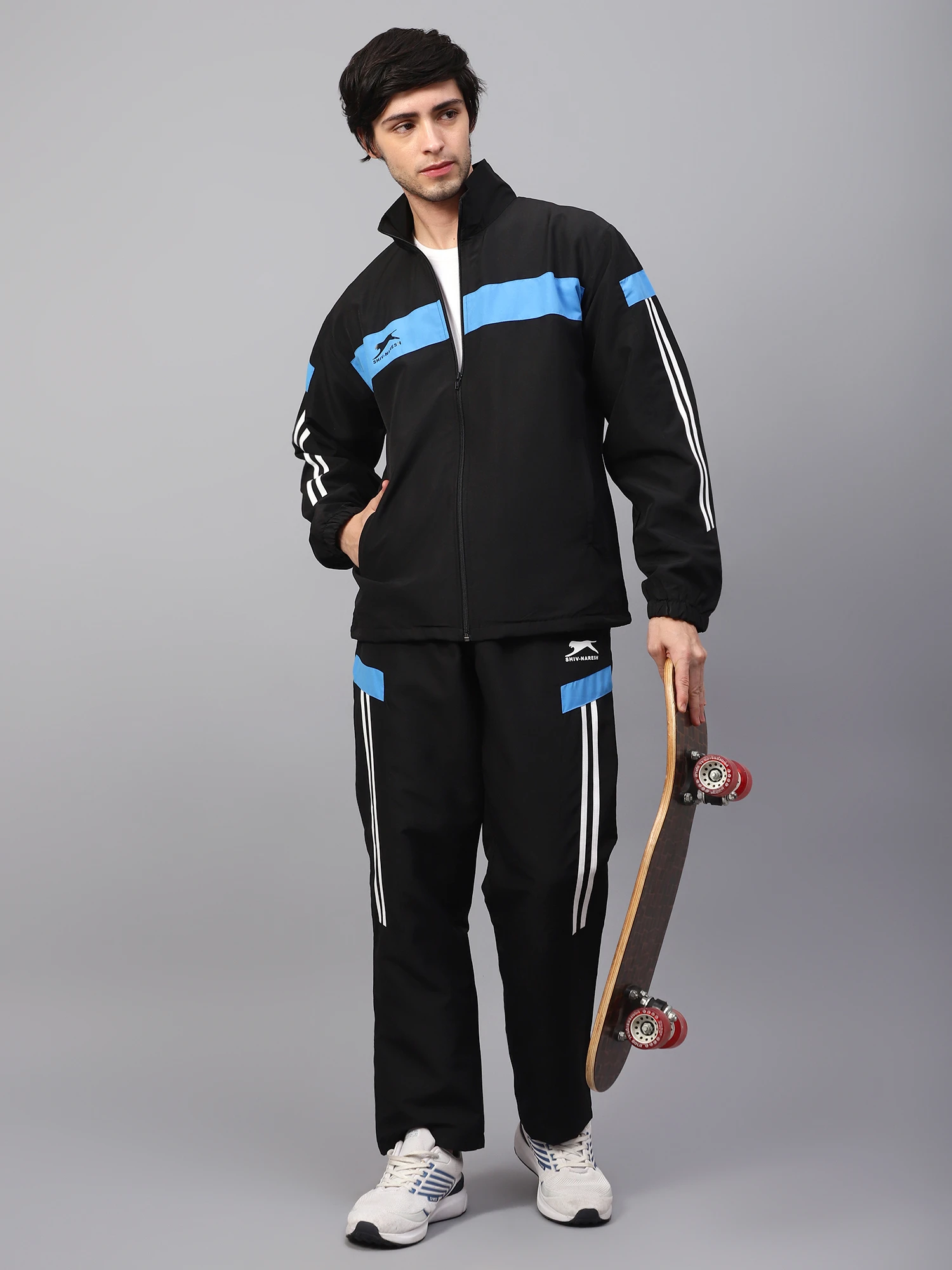 Shiv Naresh Men's active tracksuit in Black and Cayn